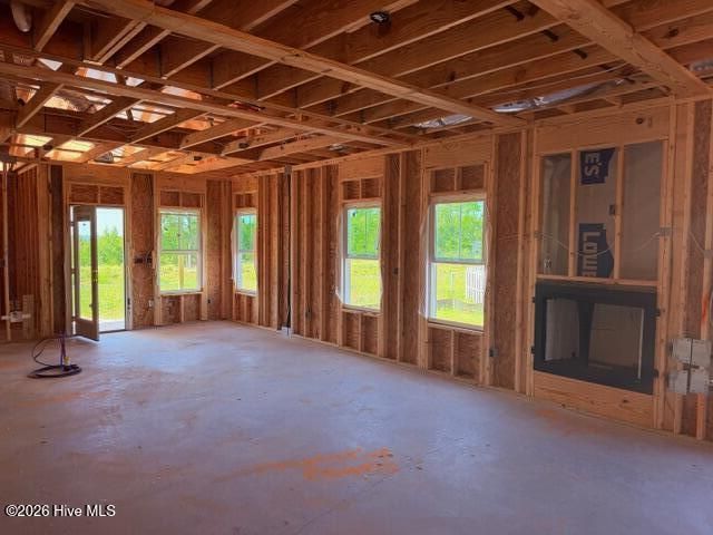 657 Broadsword Way Photo 5
