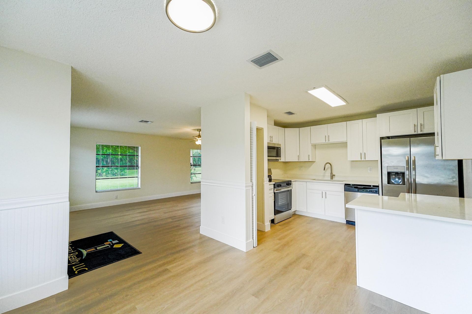 4971 Palm Hill Drive, West Palm Beach, FL 33415 Photo