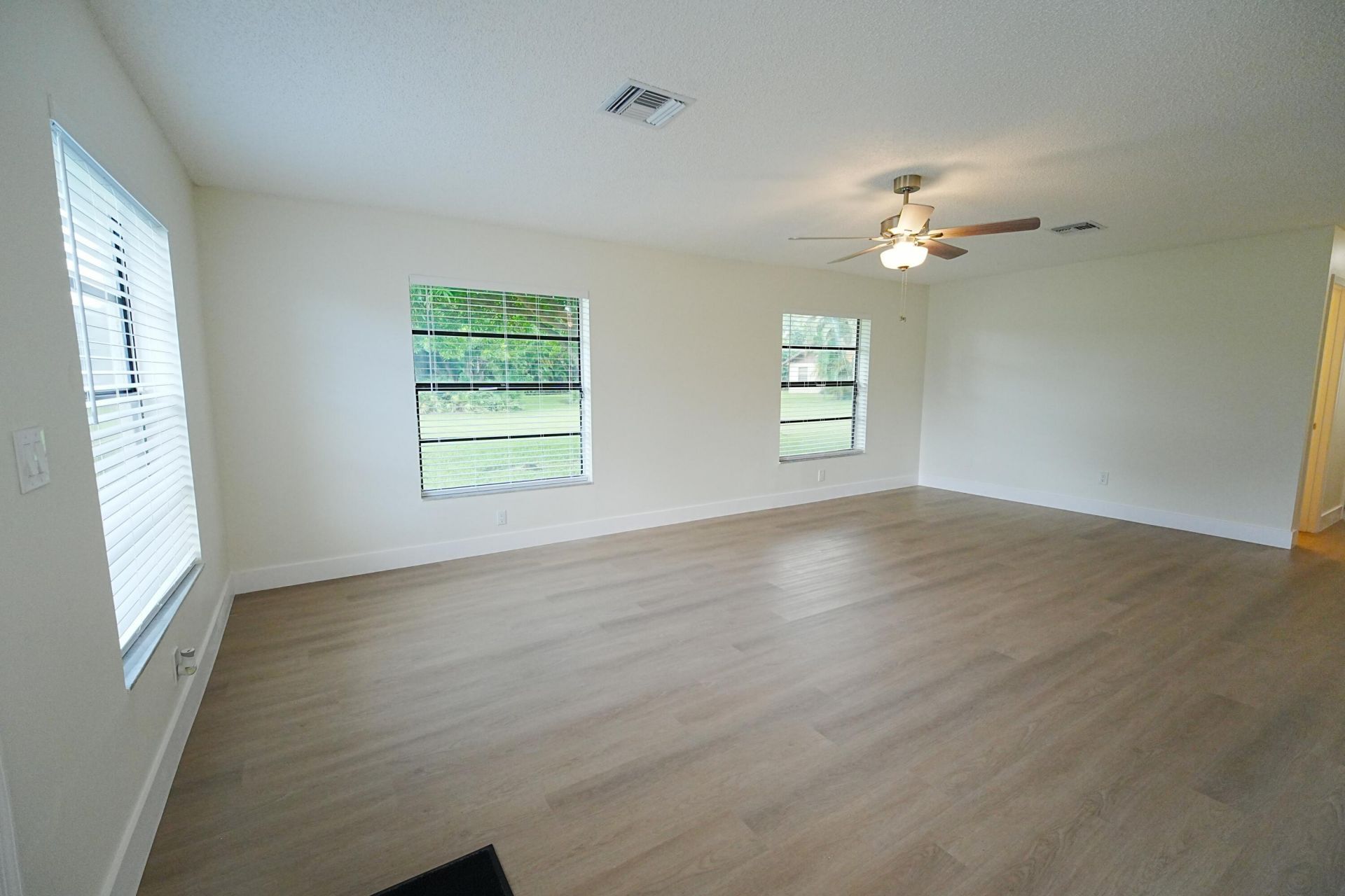 4971 Palm Hill Drive, West Palm Beach, FL 33415 Photo