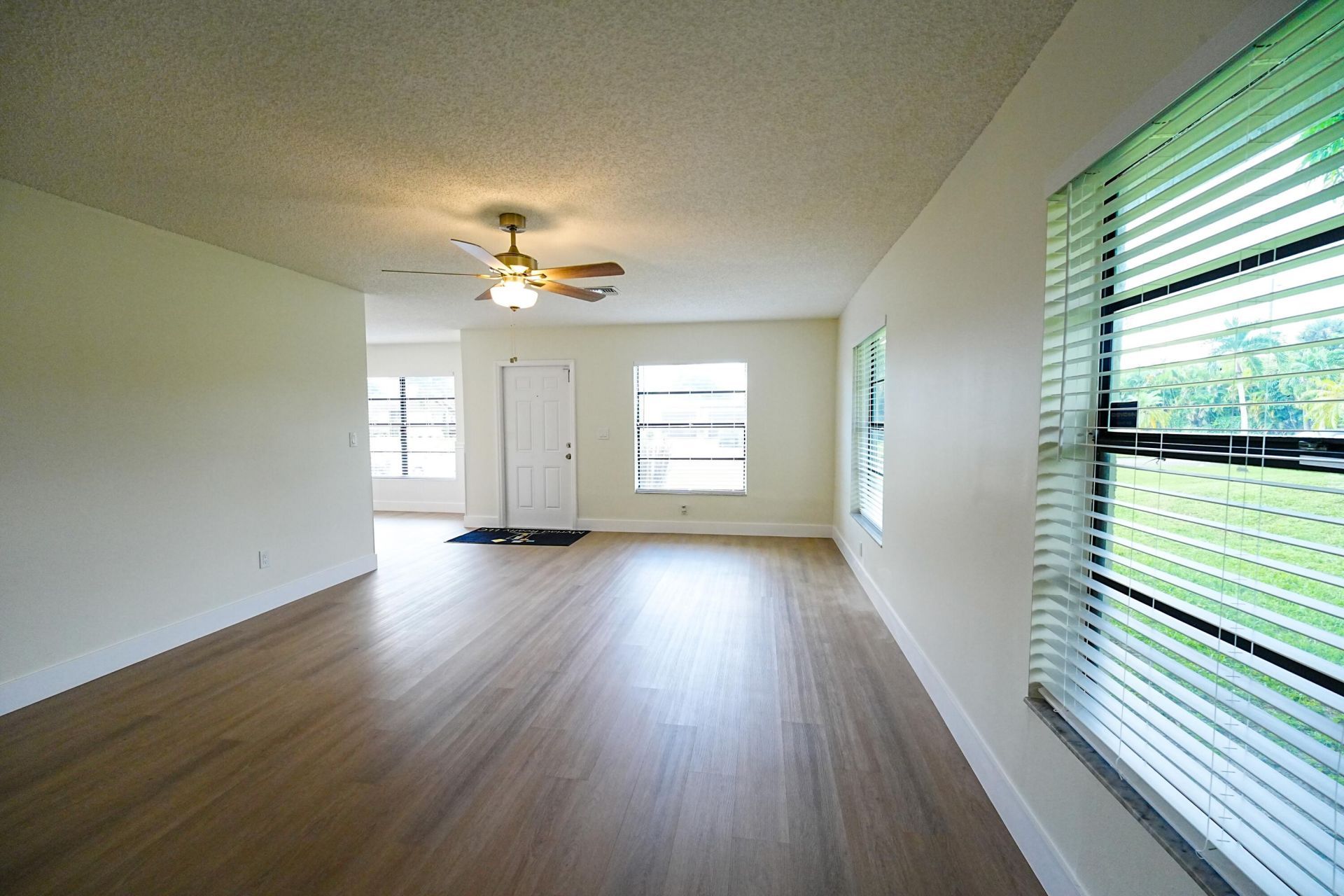 4971 Palm Hill Drive, West Palm Beach, FL 33415 Photo