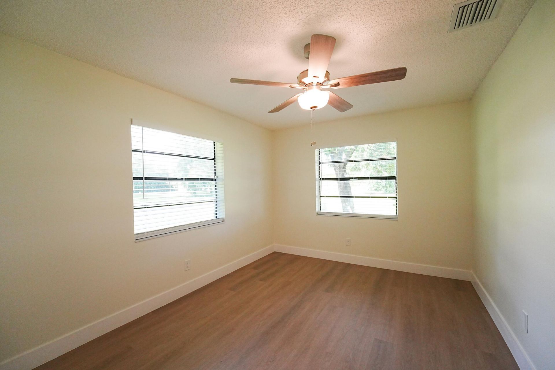 4971 Palm Hill Drive, West Palm Beach, FL 33415 Photo