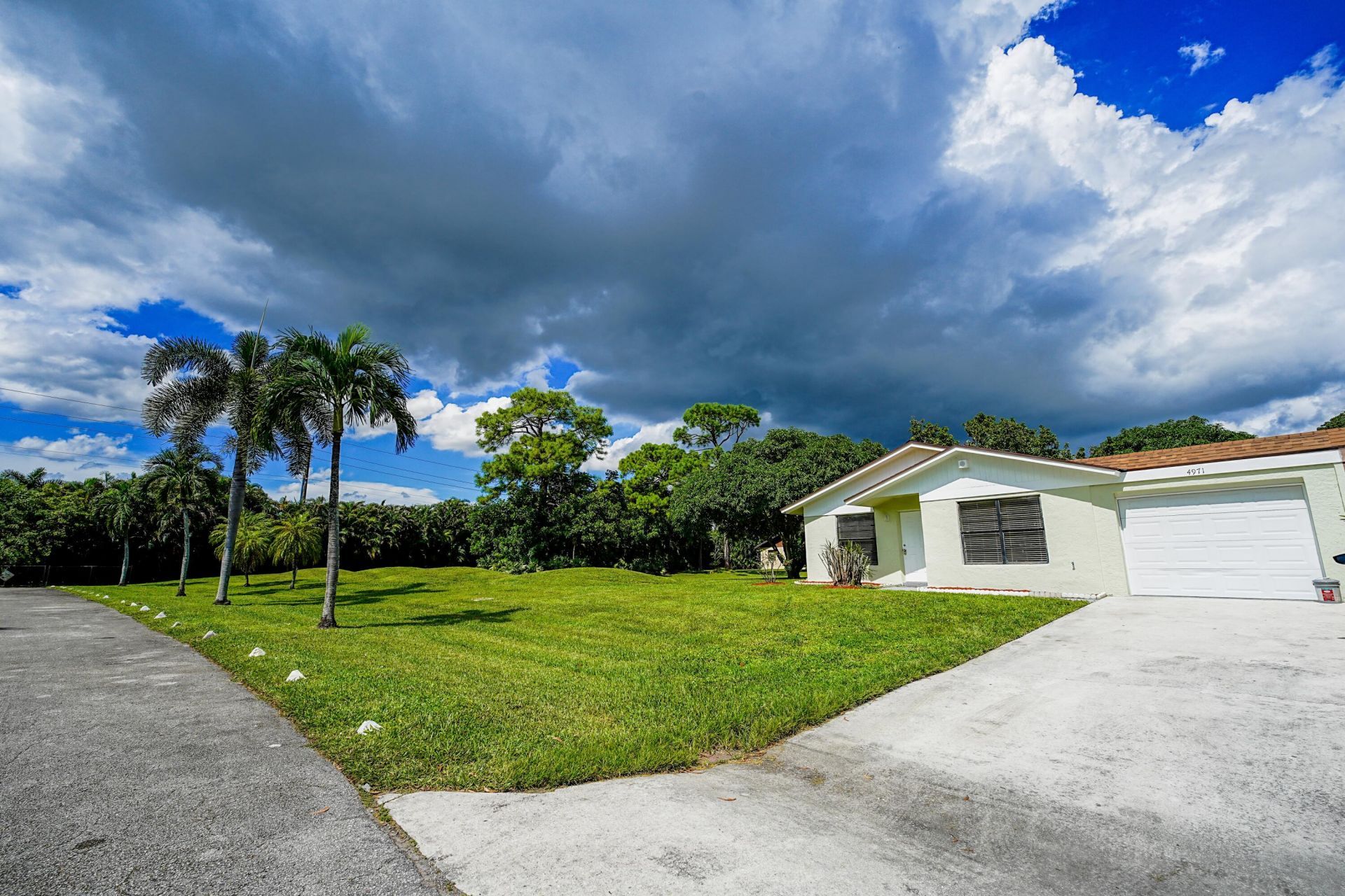 4971 Palm Hill Drive, West Palm Beach, FL 33415 Photo