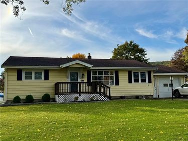 11 Rosewood Road, Horseheads, NY 14845