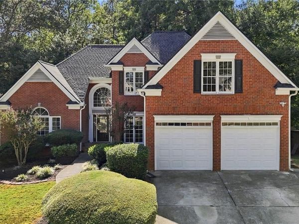 2005 Cresthaven Walk , Woodstock, GA 30189