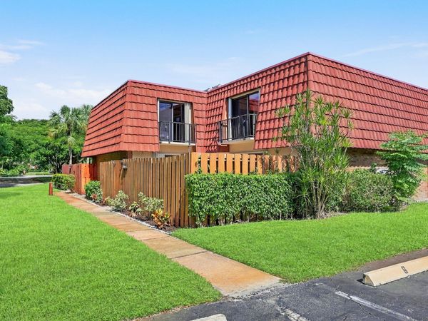 3105 Spanish Wells Drive, Unit 8-B, Delray Beach, FL 33445