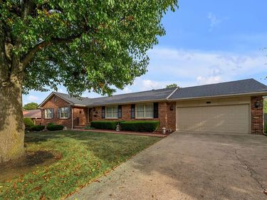 1508 Green Hills Road, Lexington, KY 40505