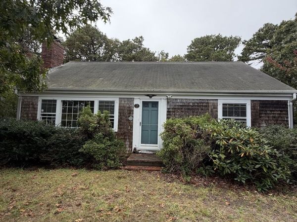 15 Eddie Ln, Chatham, MA 02633