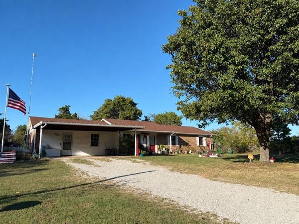 56230 Moccasin Trail Road, Prague, OK 74864