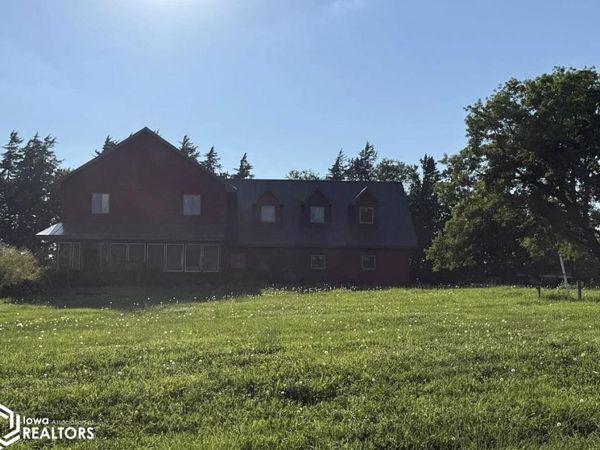 1955 220th Avenue, Mount Ayr, IA 50854