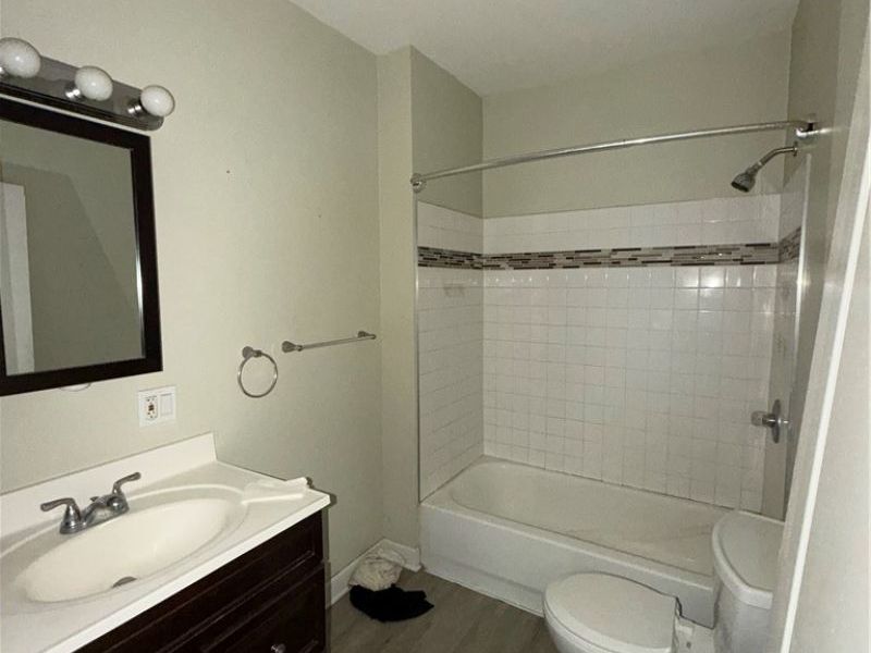 12709 Locke Avenue, Cleveland, OH 44108 Photo 7