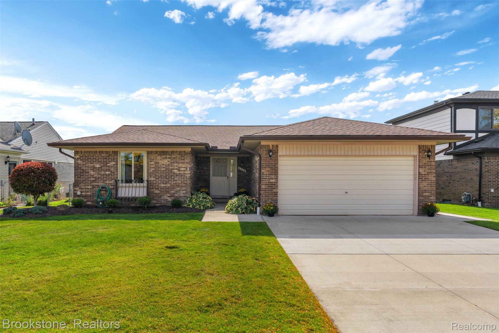 4226 Jefferson Drive, Sterling Heights, Mi 48310 Main Photo