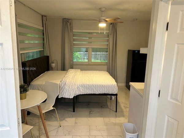 6225 SW 20th St , Unit Rear, Miramar, FL 33023