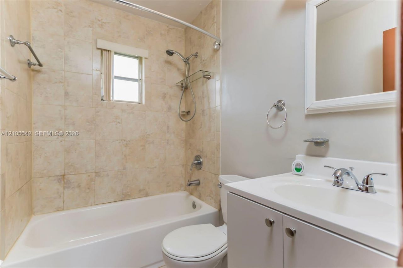 6333 Pierce St , Unit 2, Hollywood, FL 33024 Photo