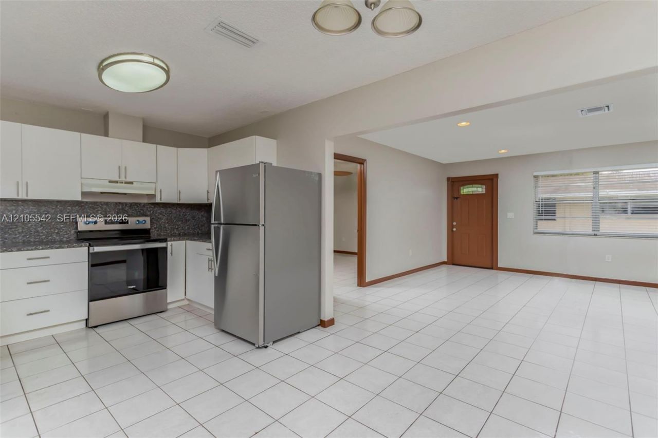 6333 Pierce St , Unit 2, Hollywood, FL 33024 Photo
