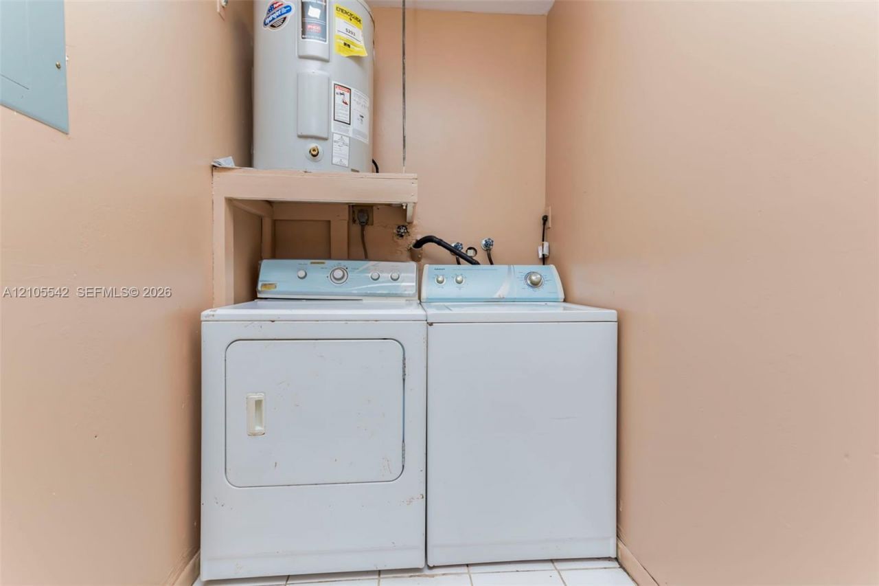 6333 Pierce St , Unit 2, Hollywood, FL 33024 Photo
