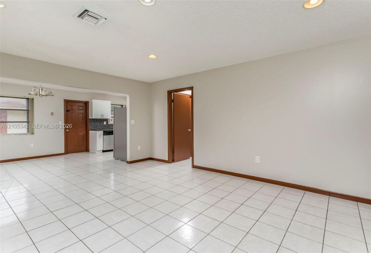 6333 Pierce St , Unit 2, Hollywood, FL 33024 Photo