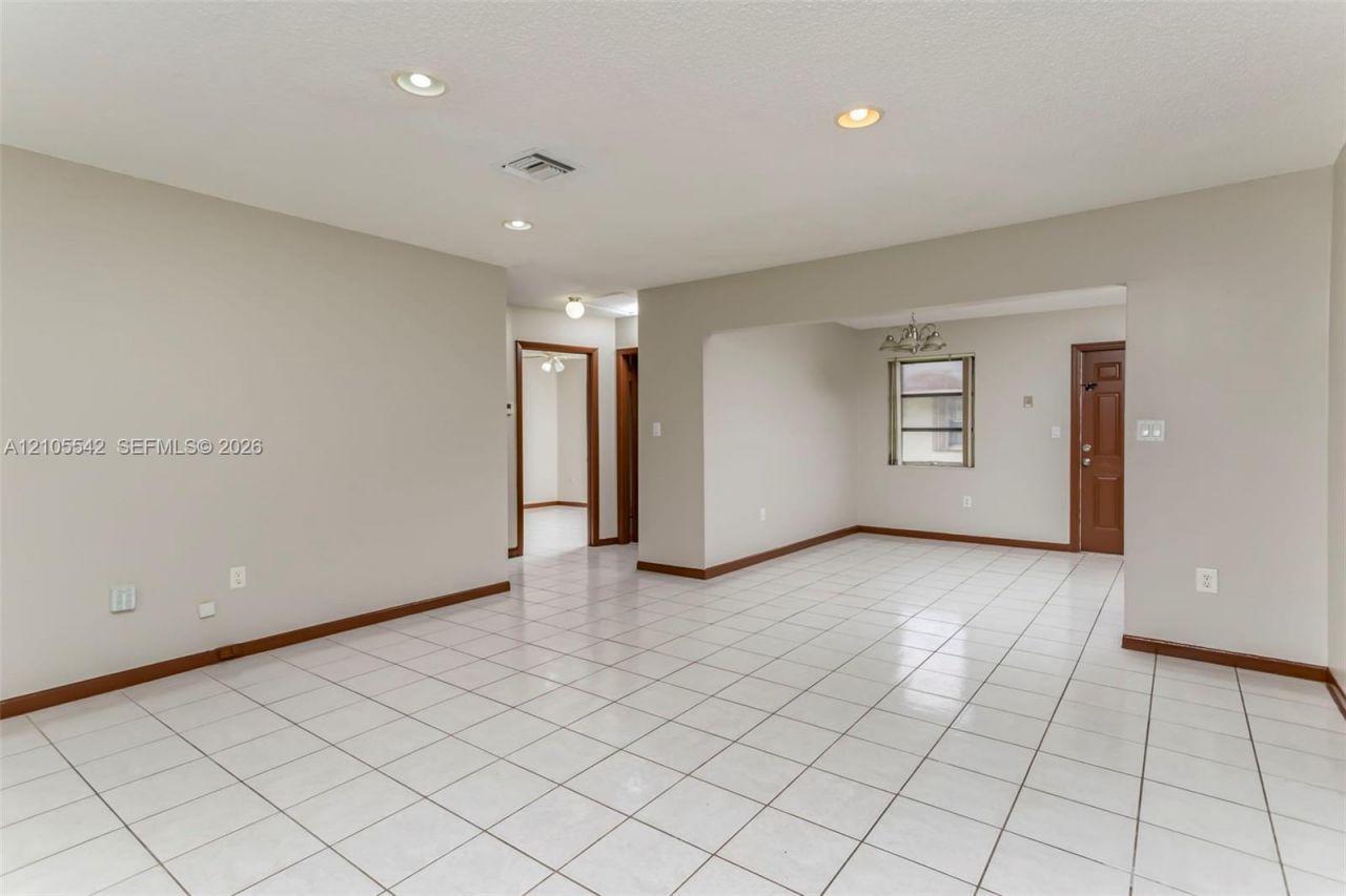 6333 Pierce St , Unit 2, Hollywood, FL 33024 Photo