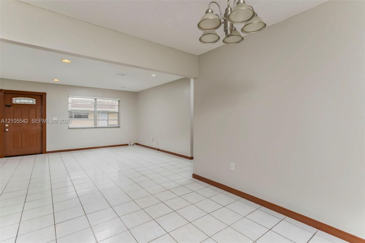 6333 Pierce St , Unit 2, Hollywood, FL 33024 Photo