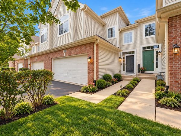 1905 Maureen Drive , Hoffman Estates, IL 60192