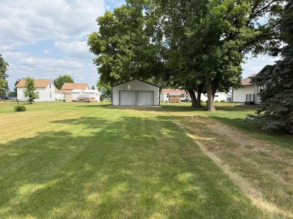 512 Oak Avenue N, Maple Lake, MN 55358