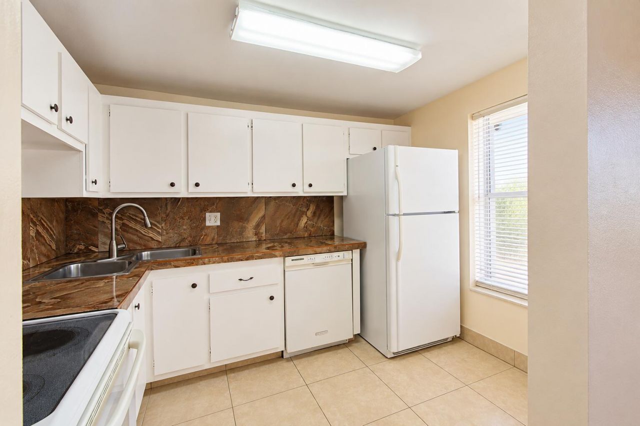 6070 NW 64th Avenue Nw, Unit 204, Tamarac, FL 33319 Photo