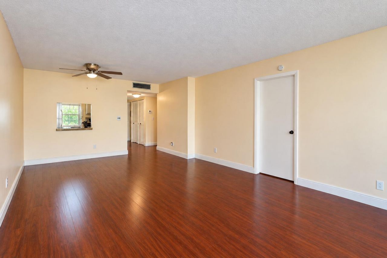 6070 NW 64th Avenue Nw, Unit 204, Tamarac, FL 33319 Photo