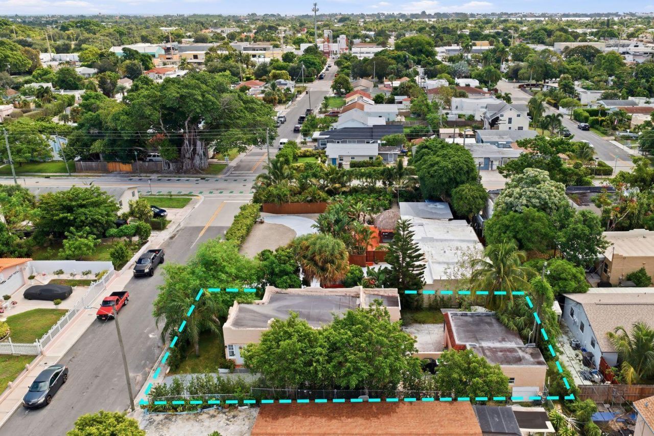 810 Mcintosh Street, West Palm Beach, FL 33405 Photo