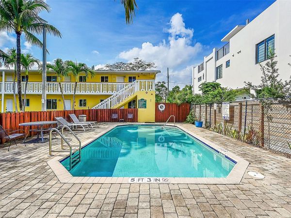 2655 NE 8th Avenue, Unit Apt 210, Wilton Manors, FL 33334