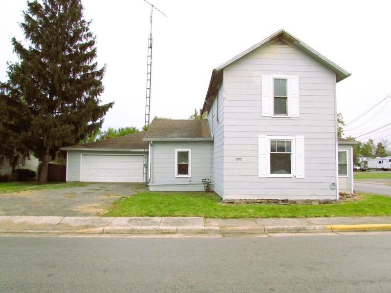 202 W College Street, Jackson Center, OH 45334 Photo 2