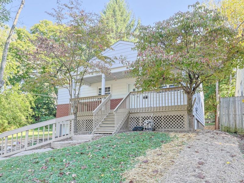 7472 Gracely Drive, Cincinnati, OH 45233 Photo 2