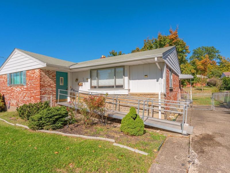 2613 Honeyhill Court, Reading, OH 45215 Photo 6