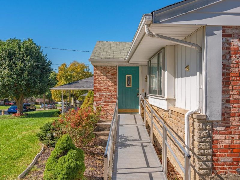 2613 Honeyhill Court, Reading, OH 45215 Photo 7