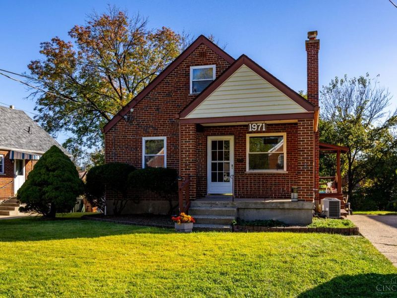 1971 N Lynndale Avenue, Mount Healthy, OH 45231 Photo 1