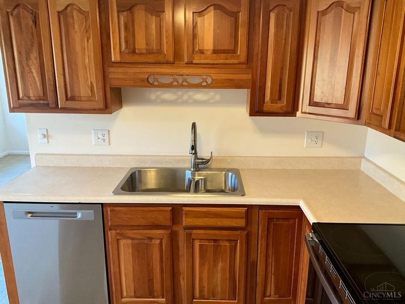 8190 Sheed Road, Colerain Township, OH 45247 Photo 9