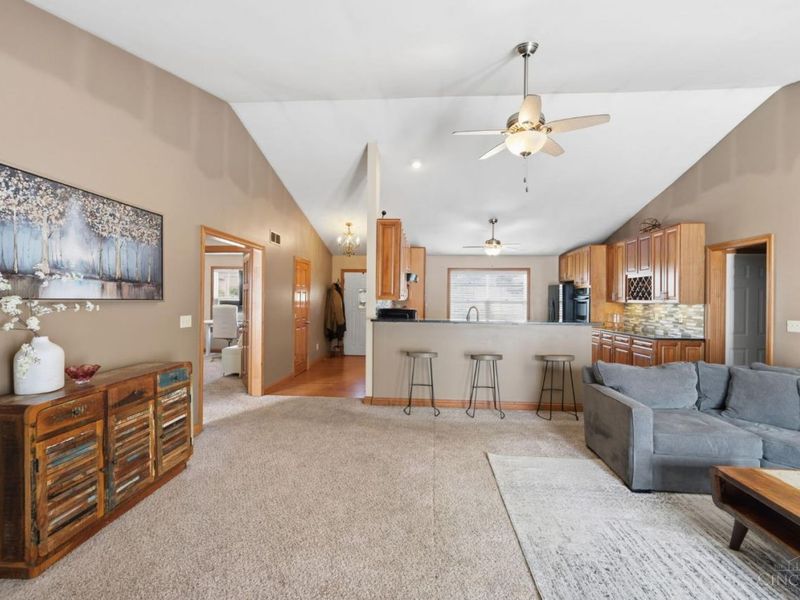 7457 West Chester Road, West Chester, OH 45069 Photo 12