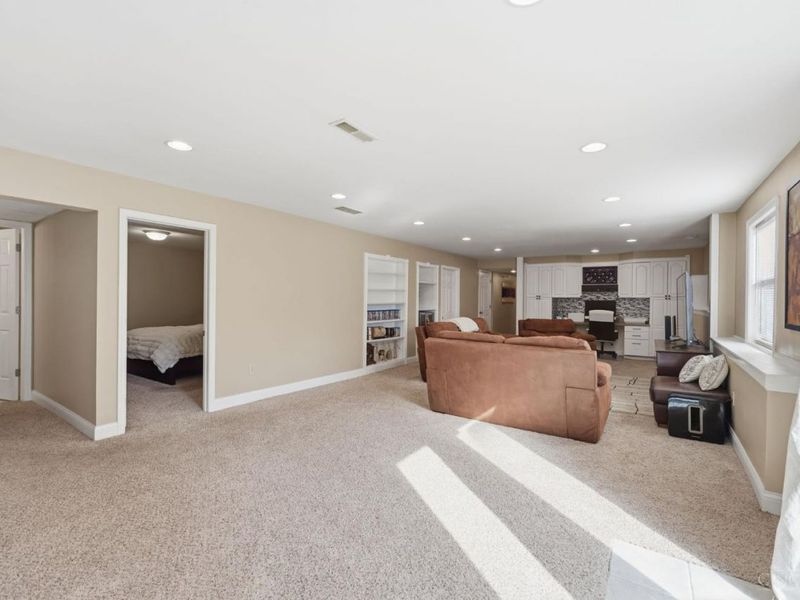 7457 West Chester Road, West Chester, OH 45069 Photo 45