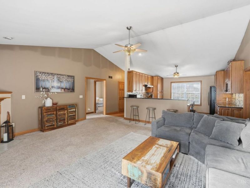 7457 West Chester Road, West Chester, OH 45069 Photo 9