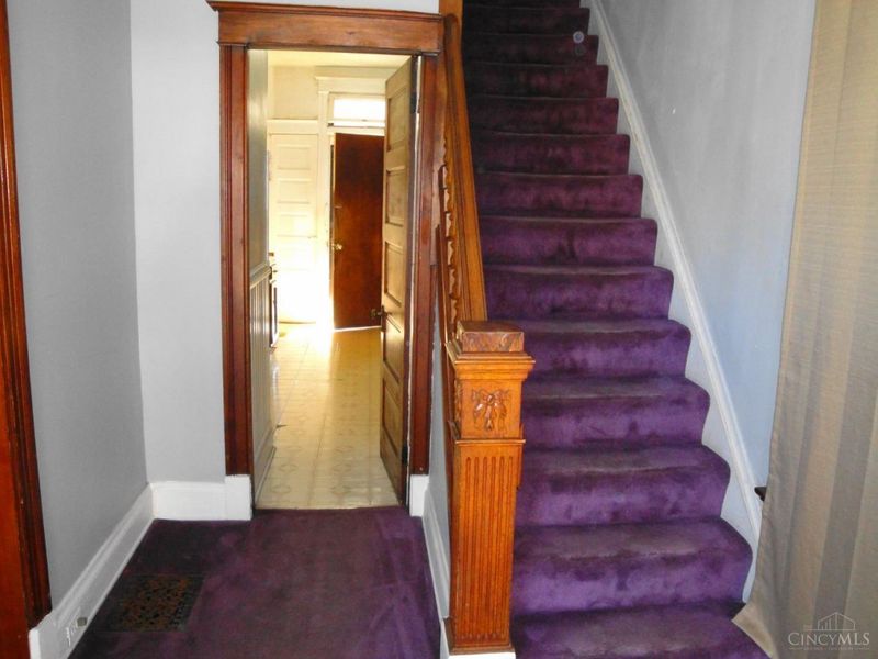 1843 Hewitt Avenue, Cincinnati, OH 45207 Photo 3