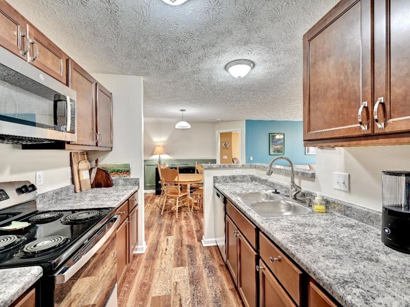 220 Carrington Place, Unit 206, Loveland, OH 45140 Photo 10