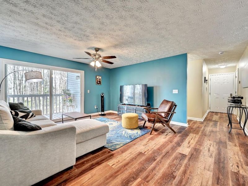 220 Carrington Place, Unit 206, Loveland, OH 45140 Photo 3