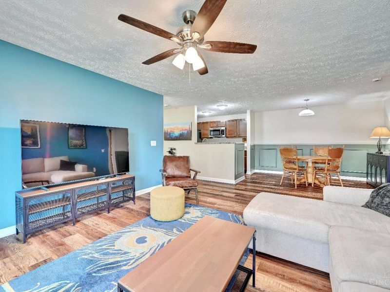 220 Carrington Place, Unit 206, Loveland, OH 45140 Photo 4