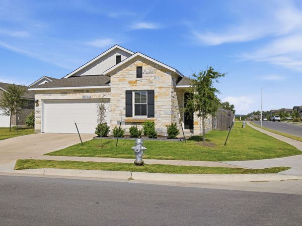 104 Ladolia LN, San Marcos, TX 78666