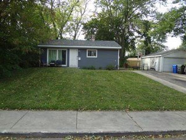 118 Hickory Drive , Carpentersville, IL 60110