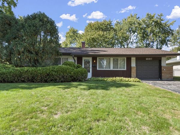 1680 pierce Road , Hoffman Estates, IL 60169