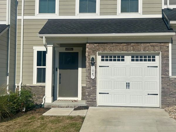 1047 Mountain View Dr , Thompsons Station, TN 37179