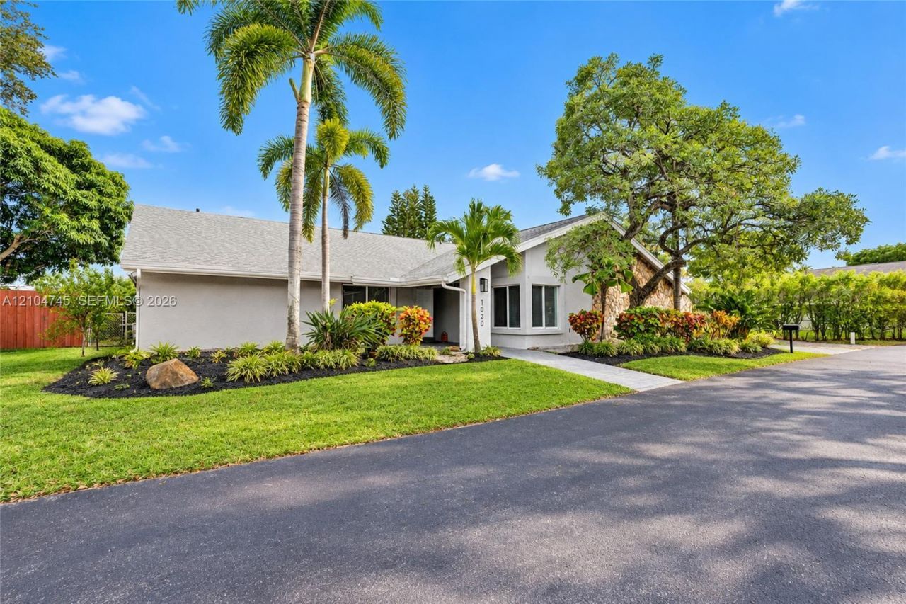 1020 Bayberry Point Dr, Plantation, FL 33324 Photo