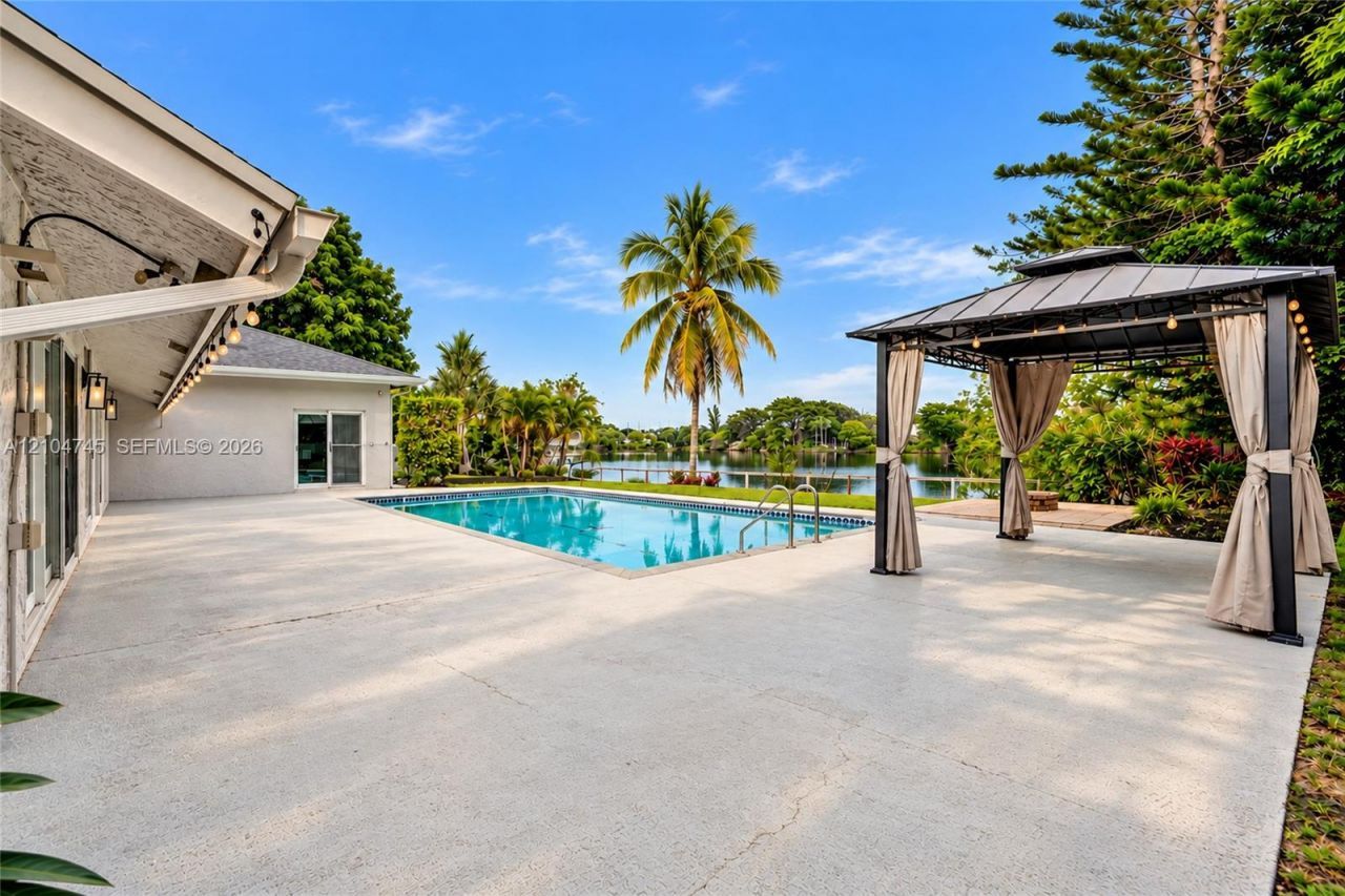 1020 Bayberry Point Dr, Plantation, FL 33324 Photo