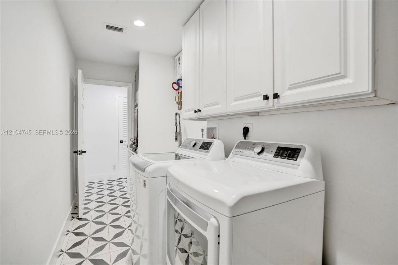 1020 Bayberry Point Dr, Plantation, FL 33324 Photo