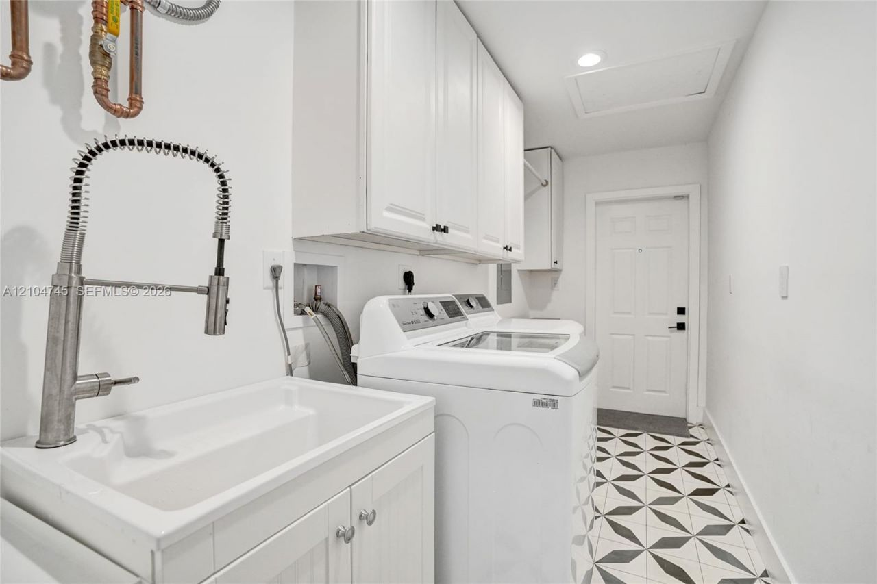 1020 Bayberry Point Dr, Plantation, FL 33324 Photo