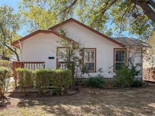 2220 W 40th Street , Tulsa, OK 74107